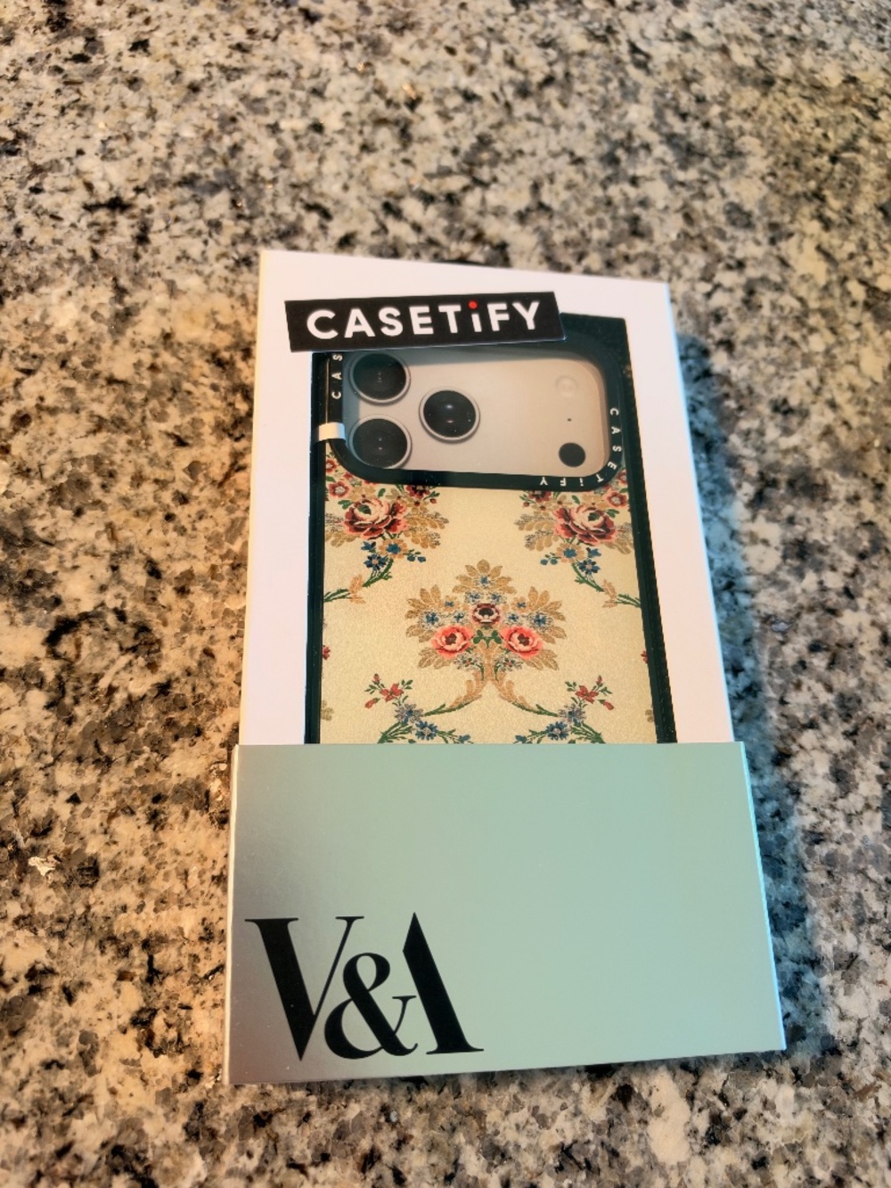 iPhone 17 Pro Max Case - V&A